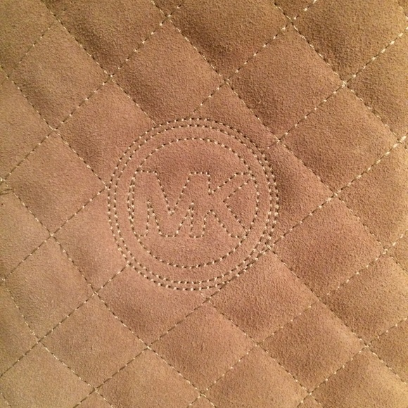 Sandy Quilted Suede Fur Cold Weather Boots - Picture 3 of 16